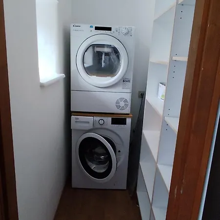 Wha White's House Apartament